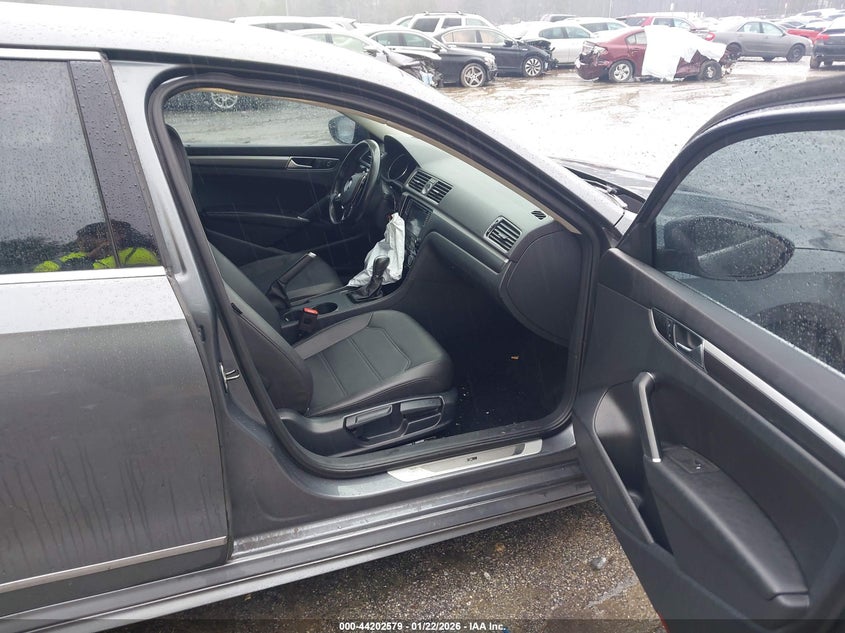 2017 Volkswagen Passat 1.8T R-Line