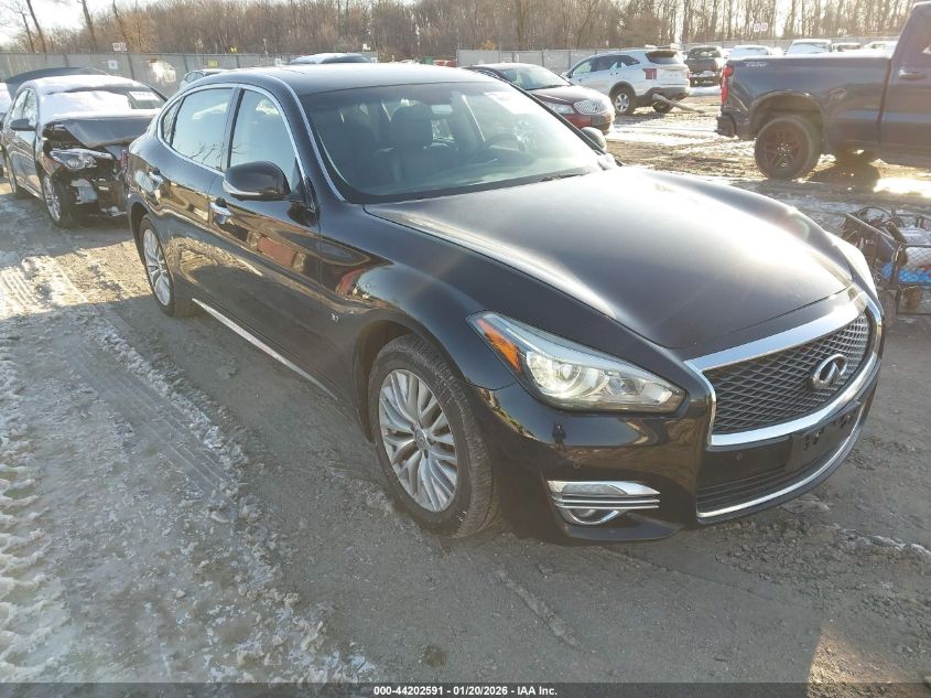 2015 Infiniti Q70