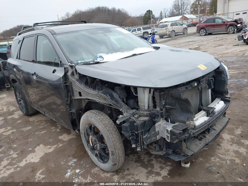 2022 Nissan Pathfinder Sv 4Wd