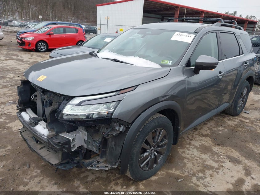 2022 Nissan Pathfinder Sv 4Wd