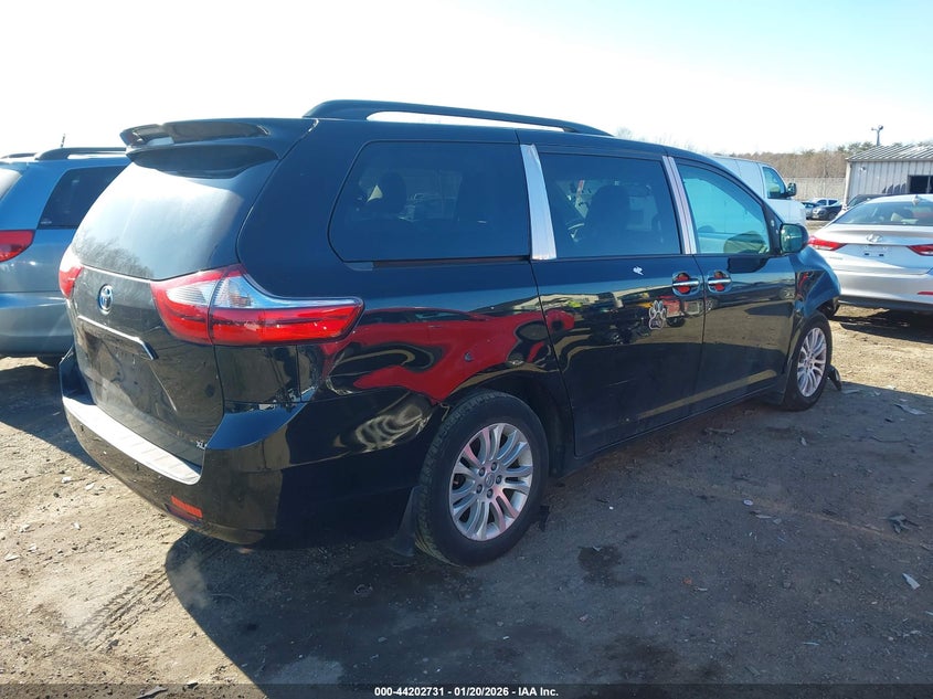 2017 Toyota Sienna Xle Premium 8 Passenger