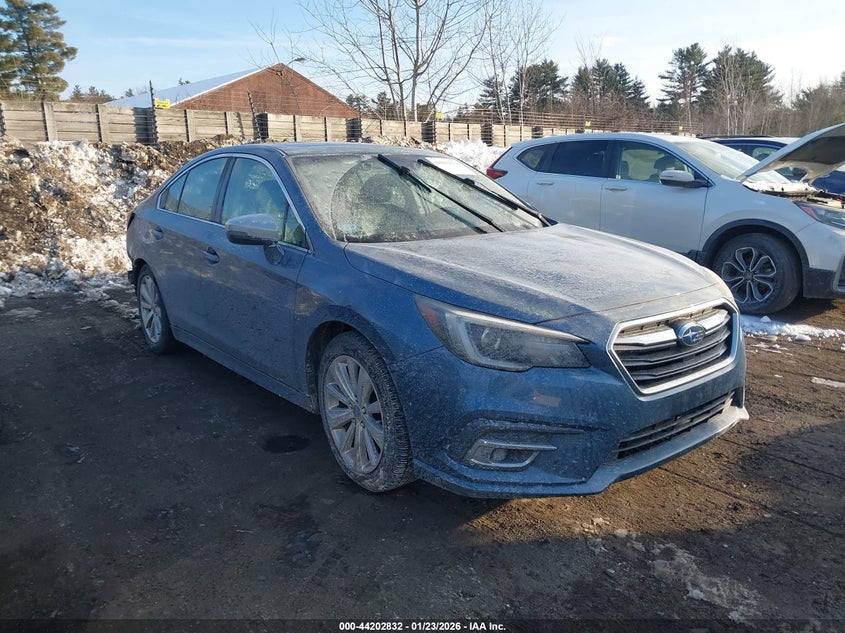 4S3BNAN67J3026415 SUBARU LEGACY Photo 1