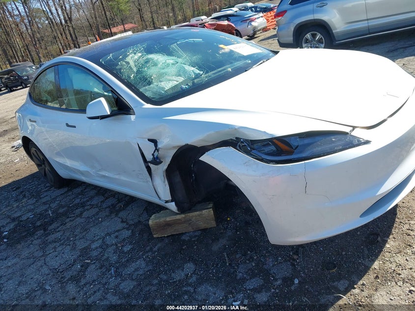 2025 Tesla Model 3 Long Range Rear-Wheel Drive/Standard Rear-Wheel Drive