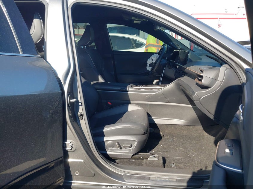 2023 Toyota Crown Limited