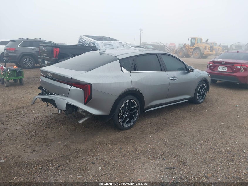 Vin: 3kpfw4de9se218695, lot: 44699174, kia k4 gt-line 20254