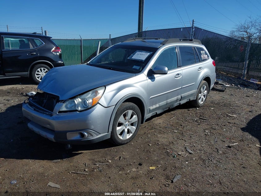 4S4BRBLC8C3273220 2012 Subaru Outback 2.5 2.5I Limited silver
