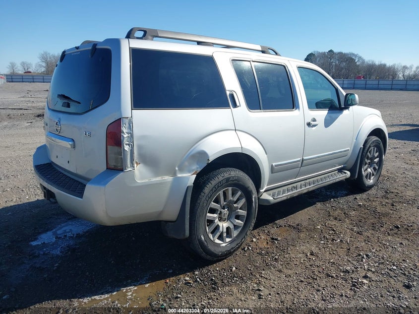 2012 Nissan Pathfinder Le