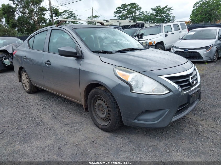 2016 Nissan Versa 1.6 S+