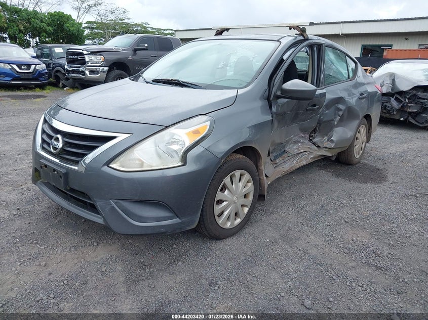 2016 Nissan Versa 1.6 S+
