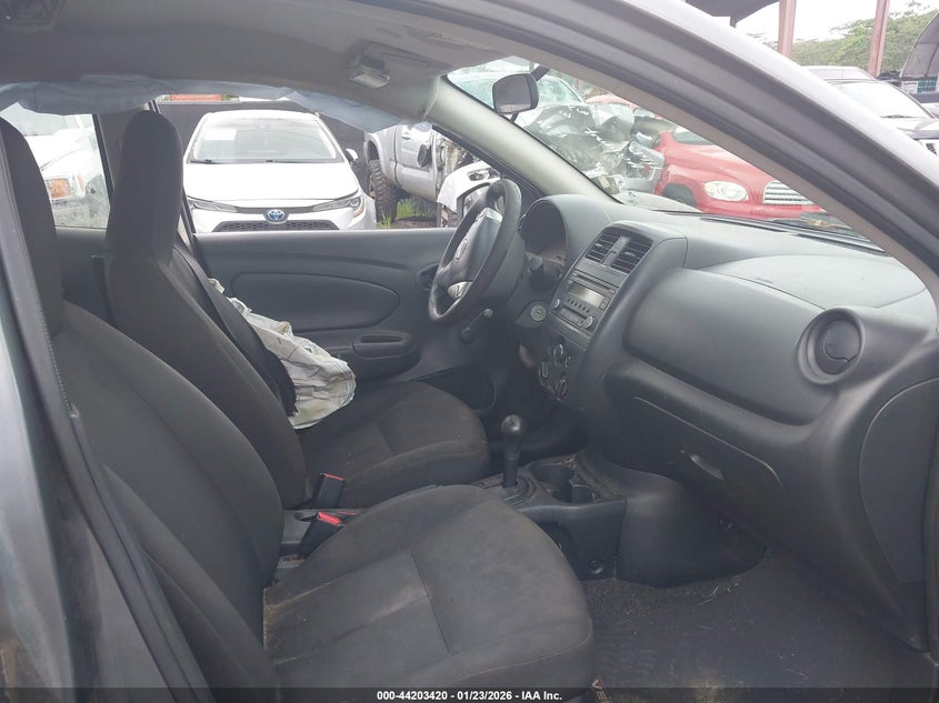 2016 Nissan Versa 1.6 S+