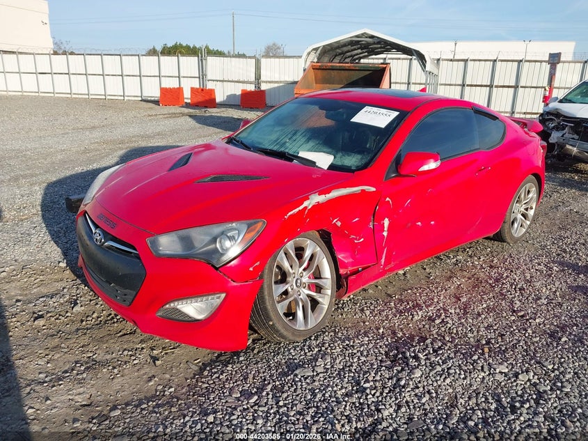 2013 Hyundai Genesis 3.8 Track