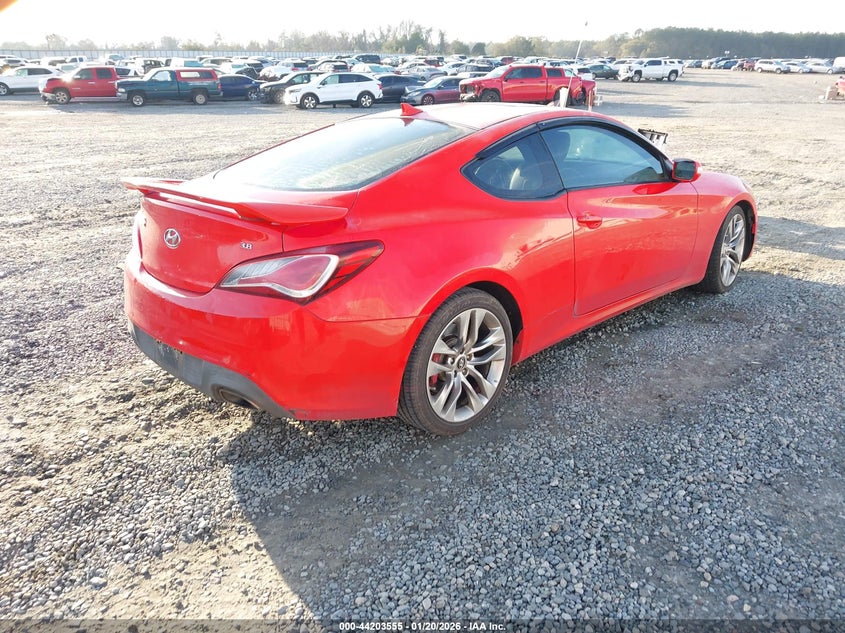 2013 Hyundai Genesis 3.8 Track