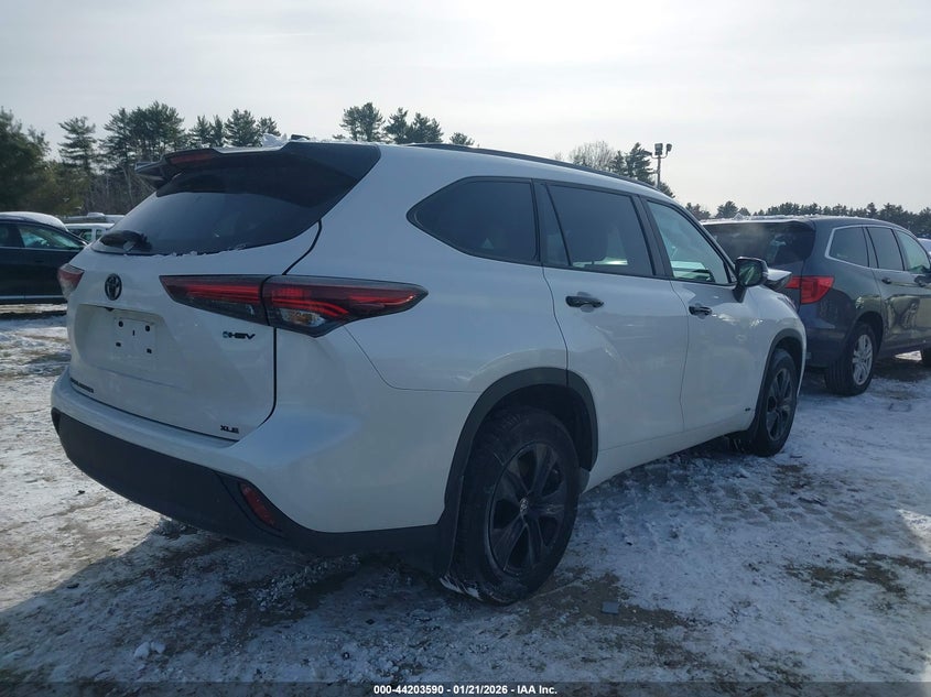 2025 Toyota Highlander Hybrid Xle Nightshade