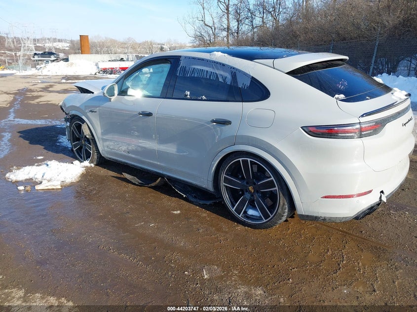 2021 Porsche Cayenne E-Hybrid Coupe Turbo S