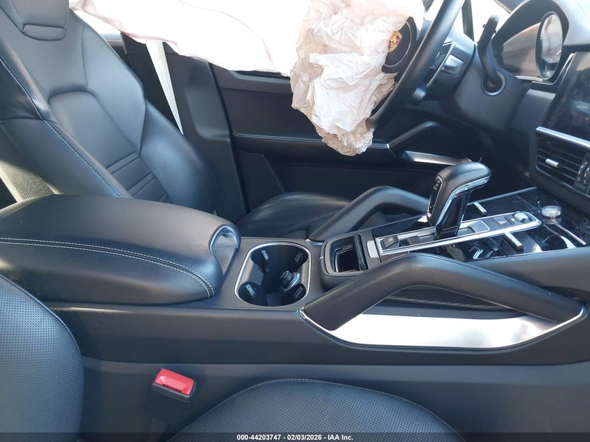 2021 Porsche Cayenne E-Hybrid Coupe Turbo S