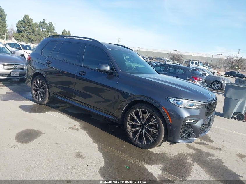 2020 BMW X7 M50I