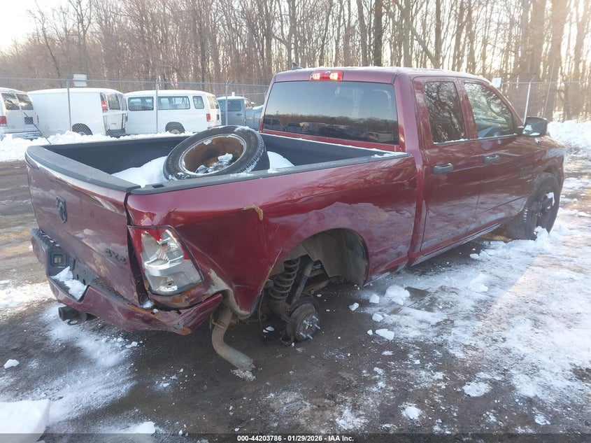 2019 Ram 1500 Classic Express 4X4 6'4 Box