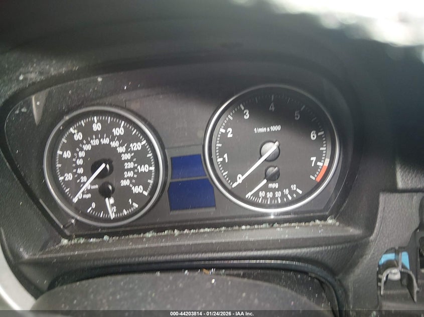 2008 BMW 328Xi VIN: WBAVT73558FZ37400 Lot: 44203814