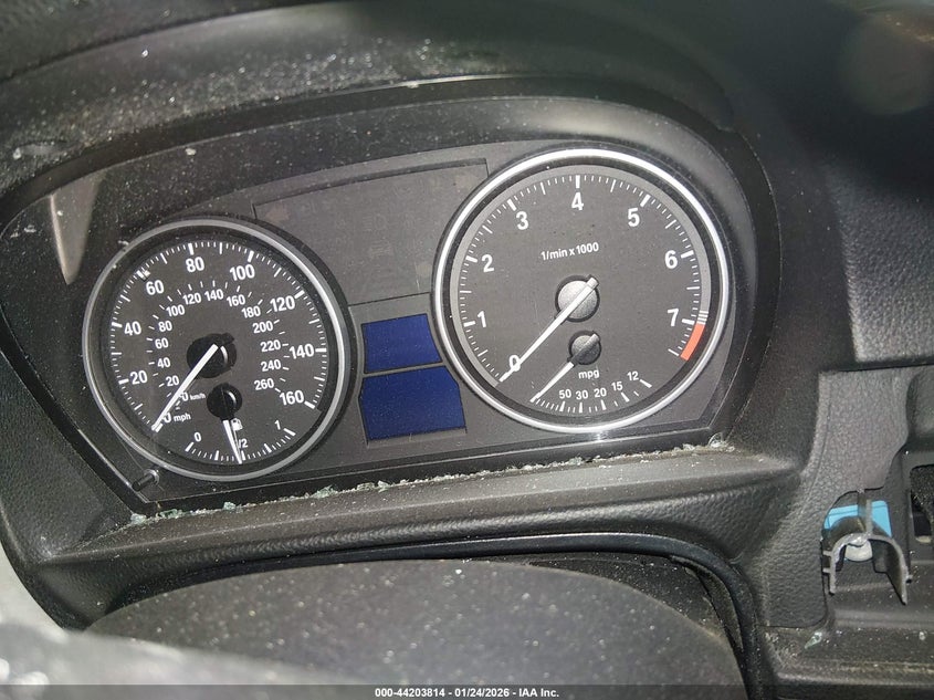 2008 BMW 328Xi VIN: WBAVT73558FZ37400 Lot: 44203814