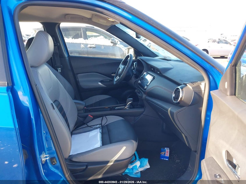 2023 Nissan Kicks Sr Xtronic Cvt