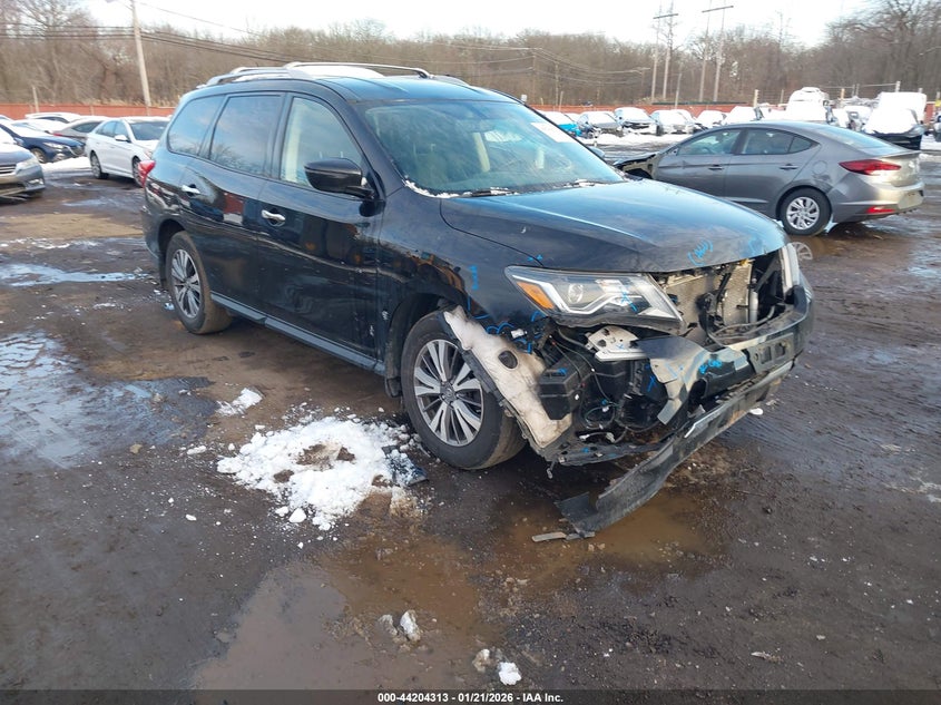 2018 Nissan Pathfinder Sv