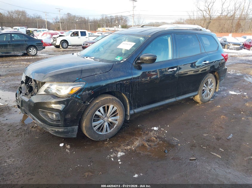 2018 Nissan Pathfinder Sv