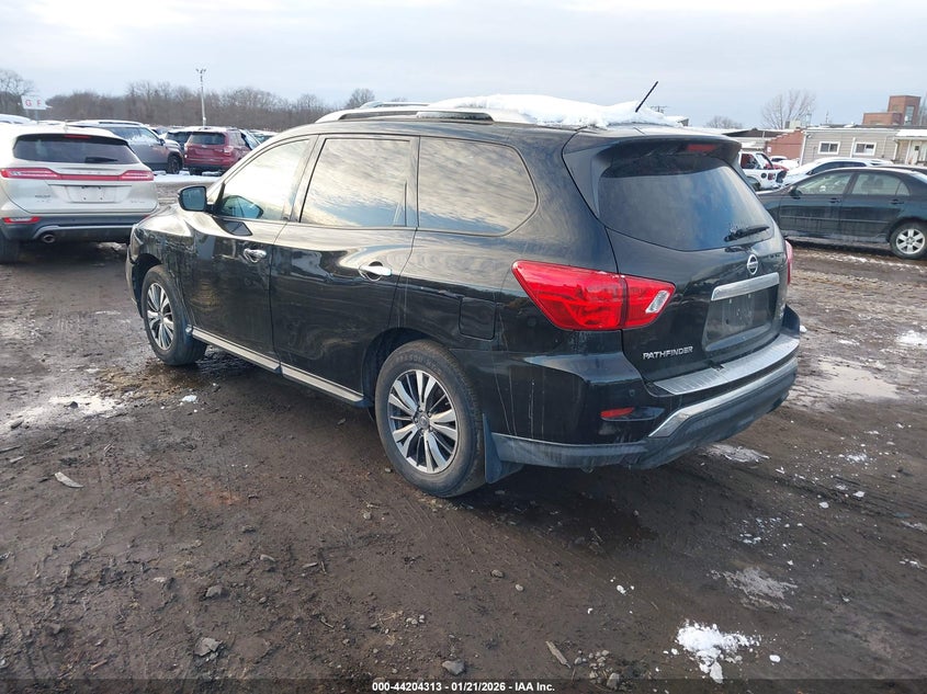 2018 Nissan Pathfinder Sv