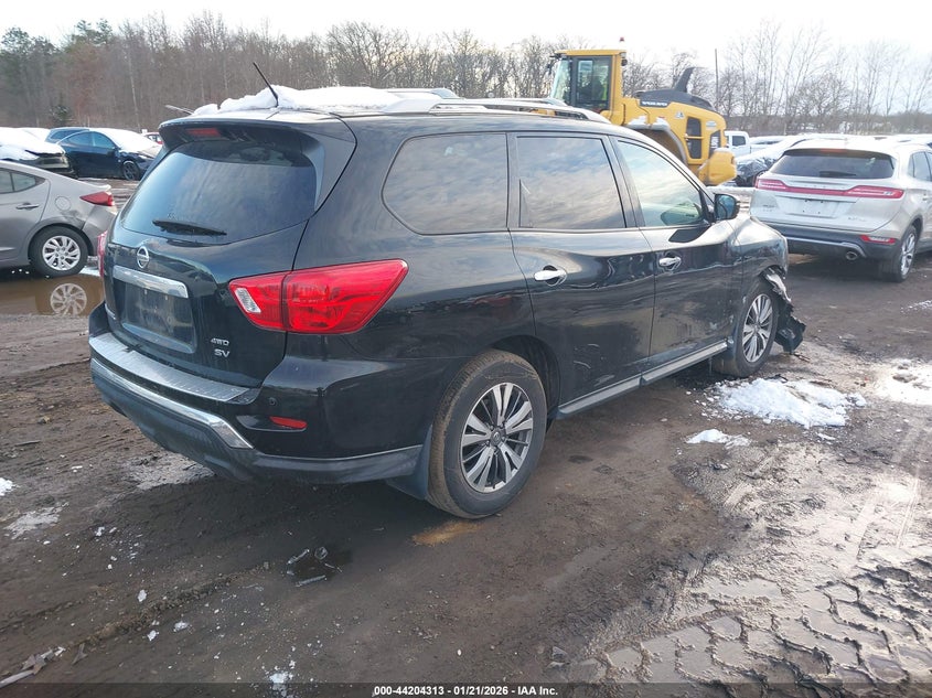 2018 Nissan Pathfinder Sv