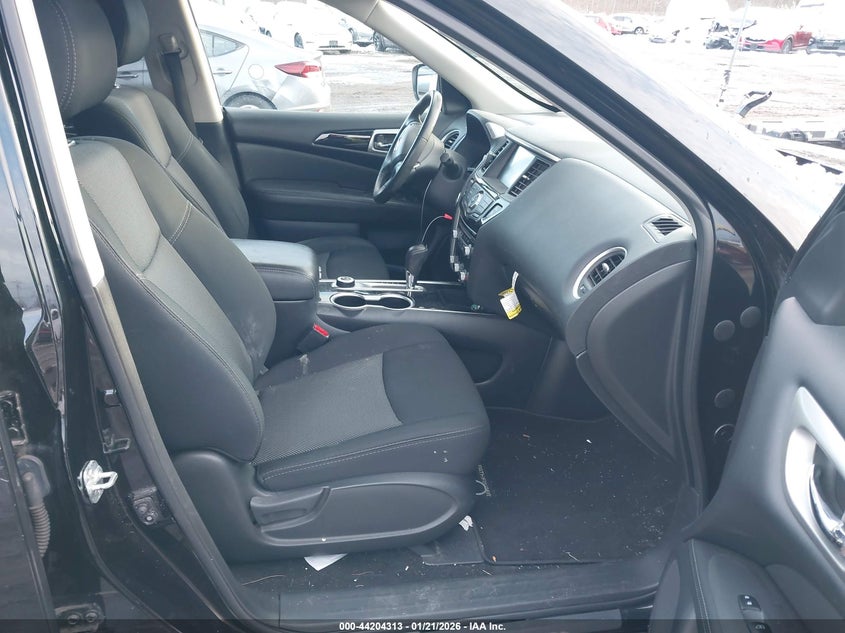 2018 Nissan Pathfinder Sv