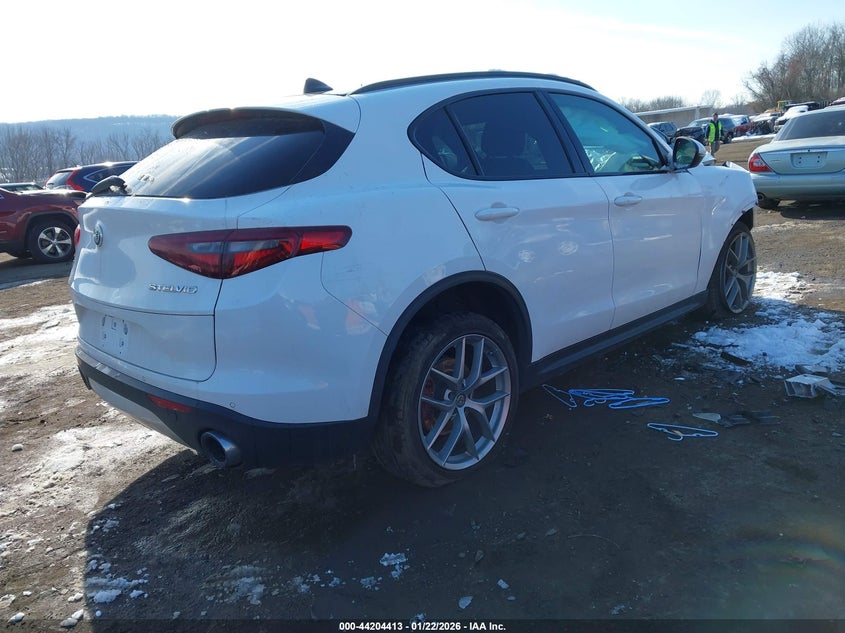 2018 Alfa Romeo Stelvio Ti Sport Awd