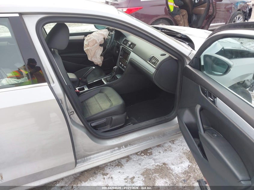 2012 Volkswagen Passat 2.5L Se