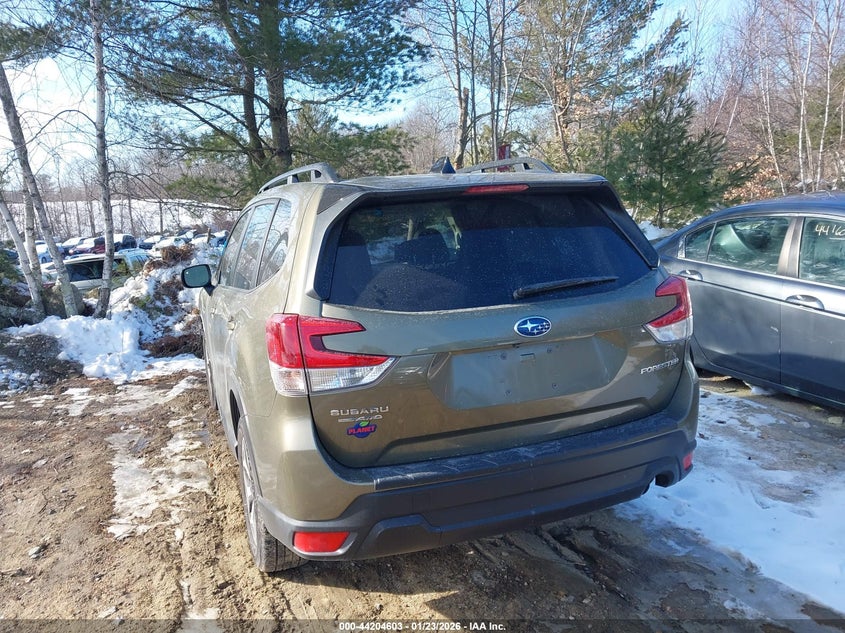 2024 Subaru Forester Premium