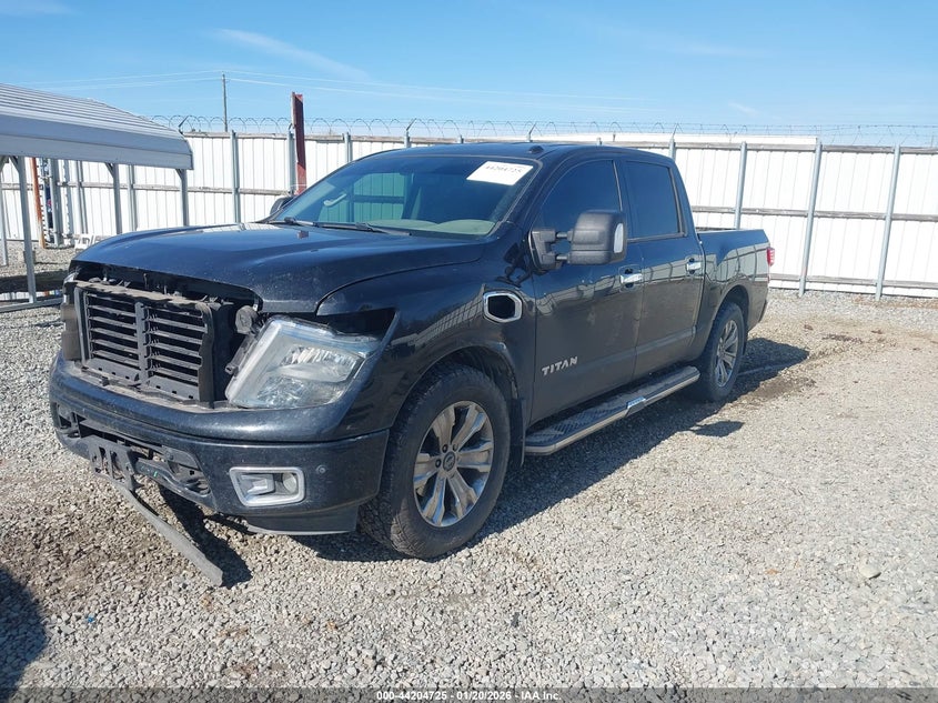 2017 Nissan Titan Sv