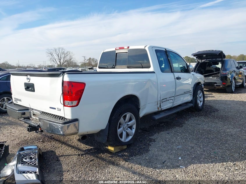 2013 Nissan Titan Sv