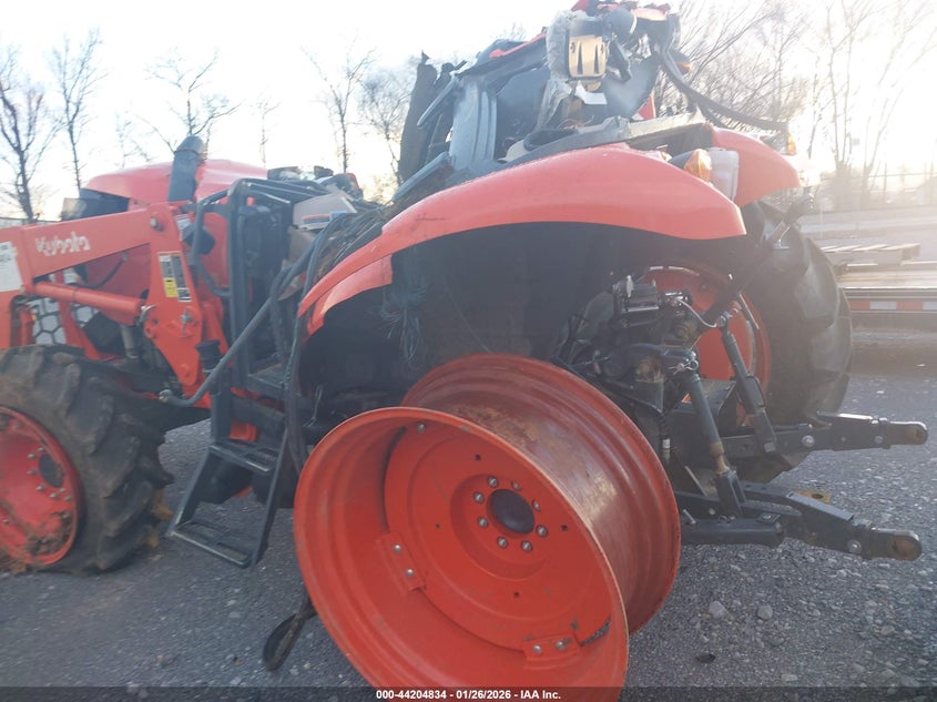 2022 KUBOTA M70602D TRACTOR auction photo 3