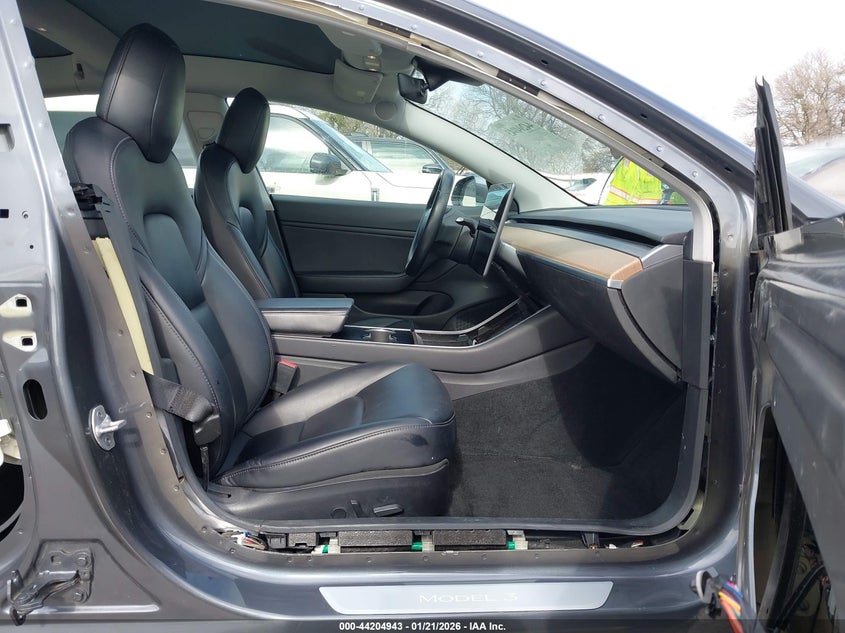 2018 Tesla Model 3 Long Range/Performance