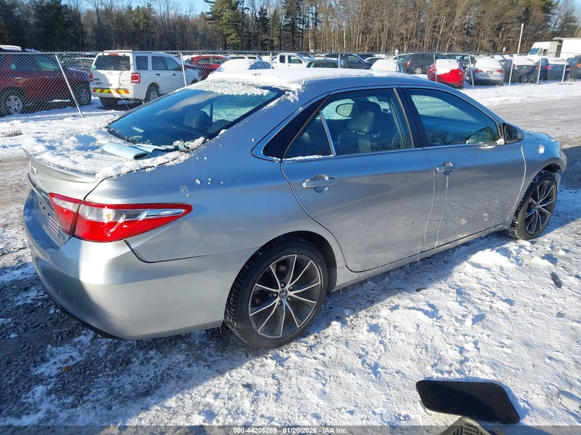 2015 Toyota Camry Xse
