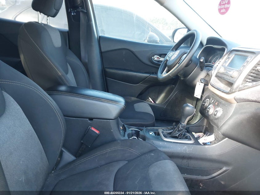 2016 Jeep Cherokee Sport