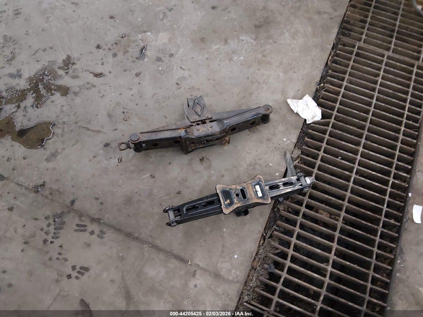 2013 Ford Taurus Limited VIN: 1FAHP2F86DG129998 Lot: 44205425