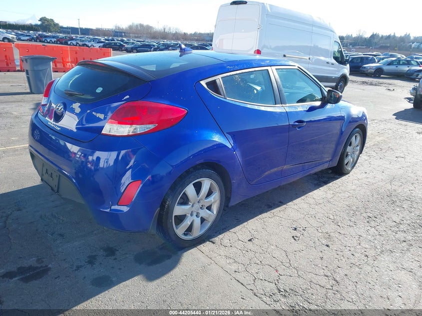 2013 Hyundai Veloster Base W/Black
