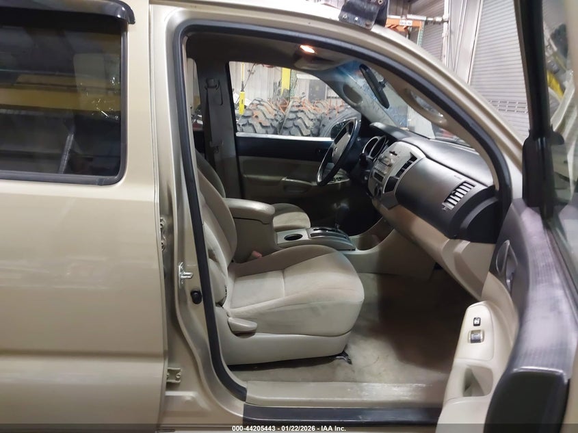 2005 Toyota Tacoma Base V6