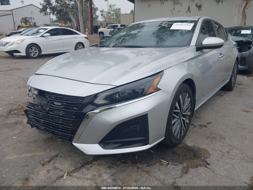 2023 Nissan Altima Sv Fwd