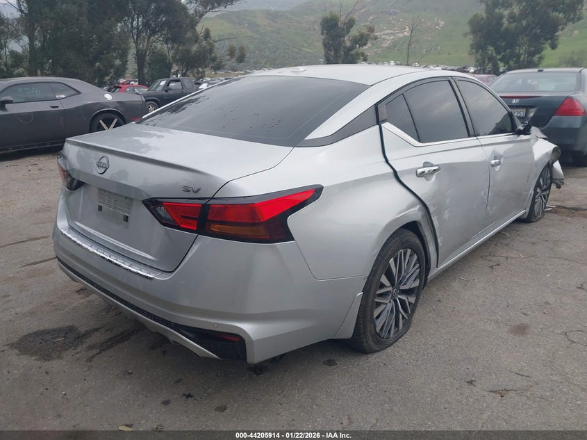 2023 Nissan Altima Sv Fwd