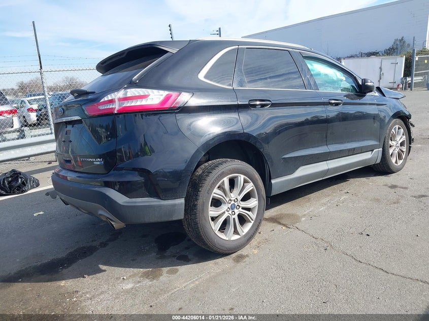 2019 Ford Edge Titanium
