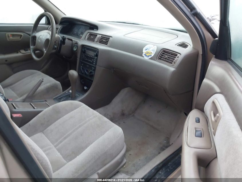 2000 Toyota Camry Le