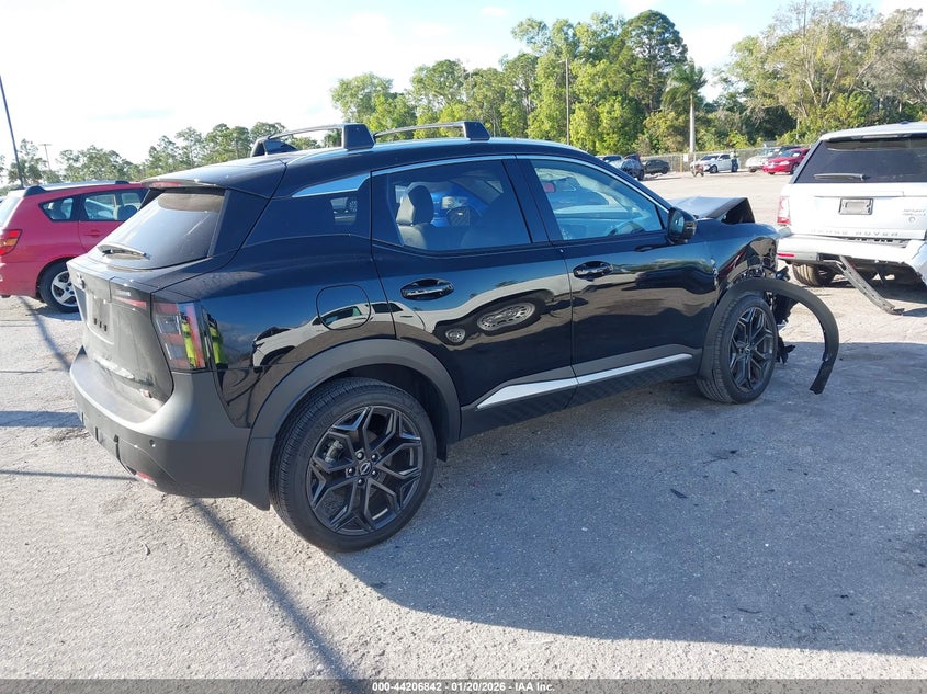 2025 Nissan Kicks Sr Fwd