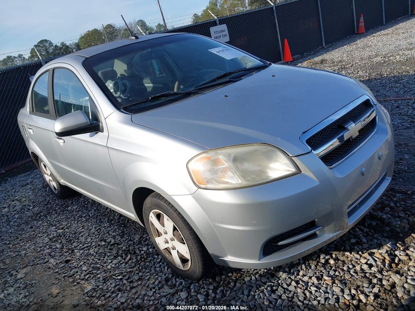 KL1TD5DE2BB202745 CHEVROLET AVEO Photo 1
