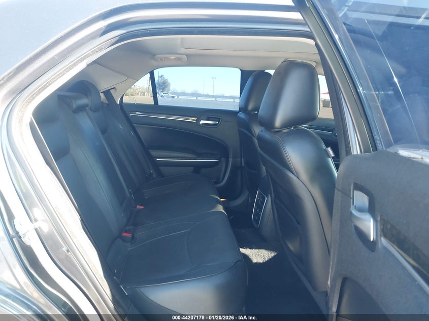 VIN 2C3CCAEG6HH549858 2017 CHRYSLER 300C