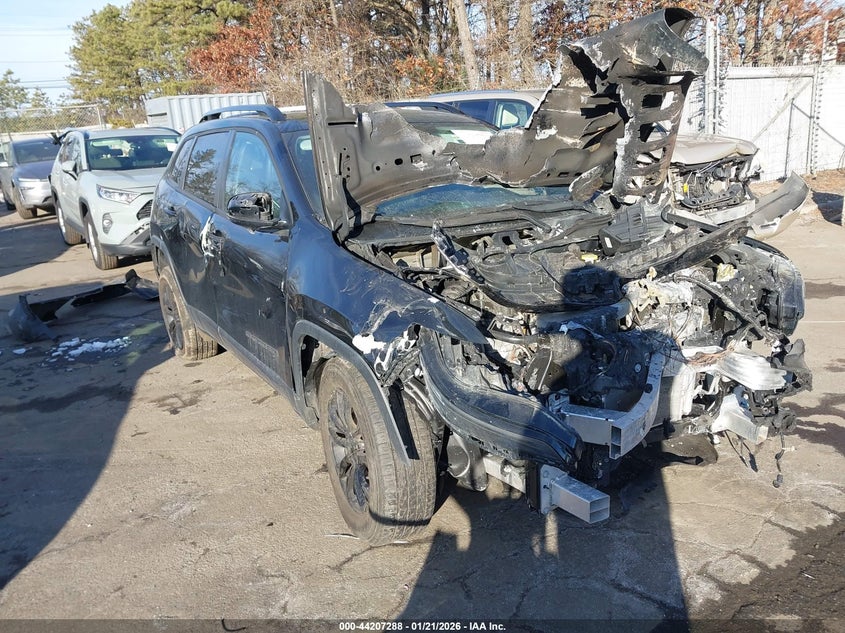 2023 Jeep Cherokee Altitude Lux 4X4