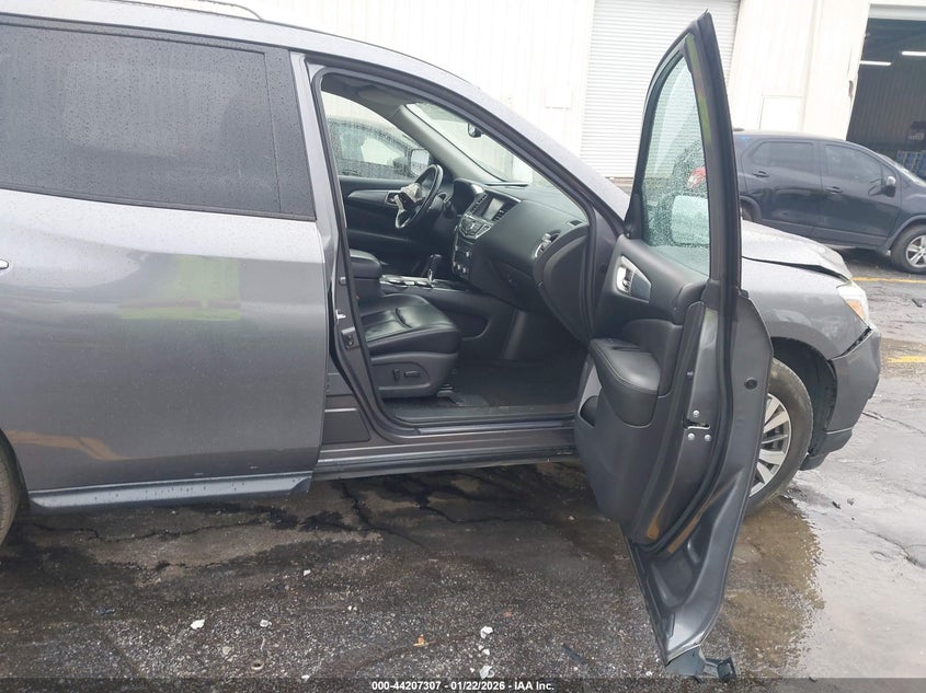 2017 Nissan Pathfinder Sl